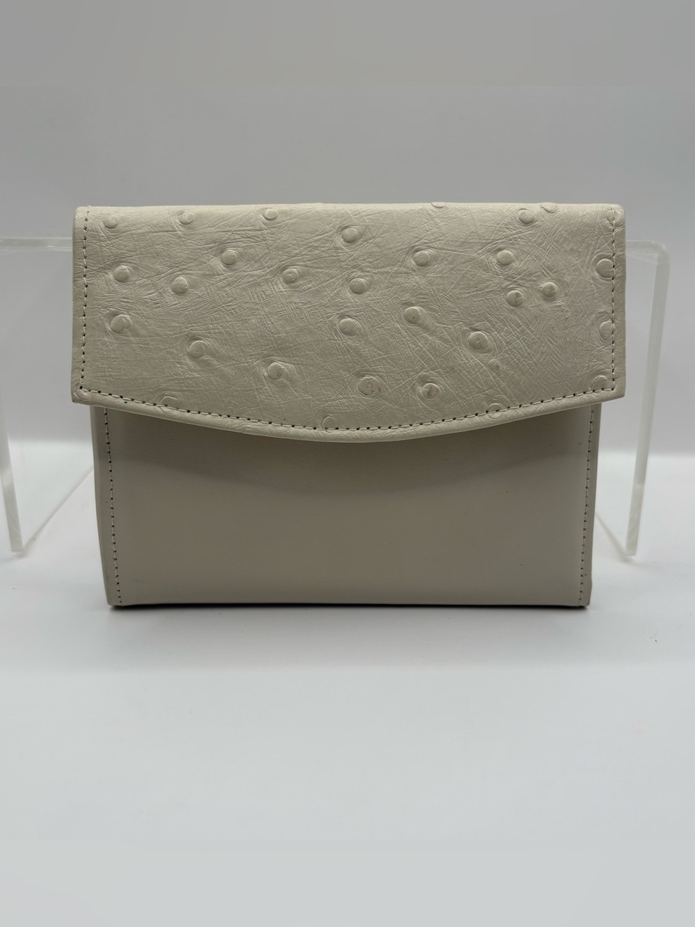 Elegant Cream Women's Crossbody Clutch